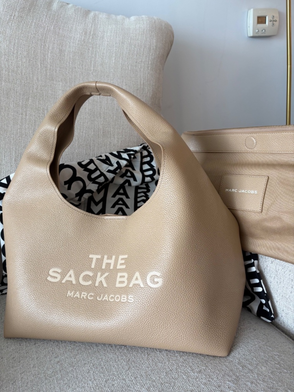 Marc Jacobs THE SACK BAG – Medium – Camel/Beige